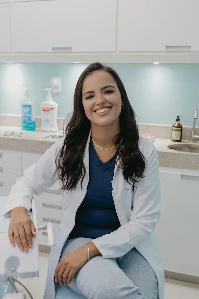 Dra Karoliny de Oliveira
