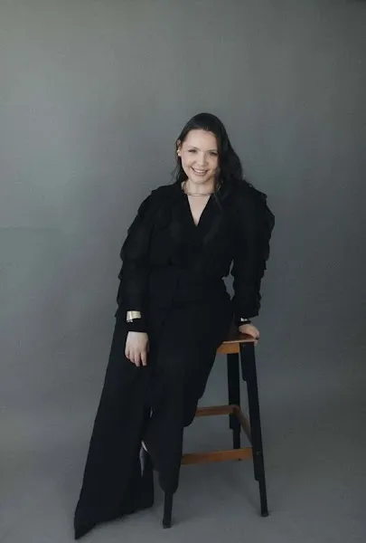 Dra. Stephanie Santos
